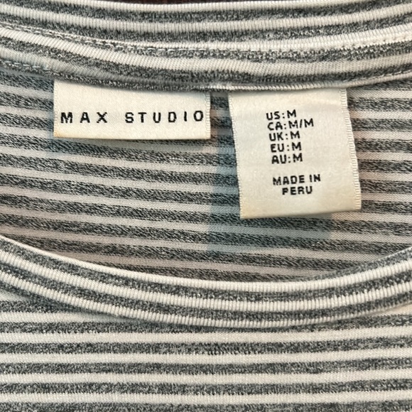 Max Studio top - Picture 2 of 3